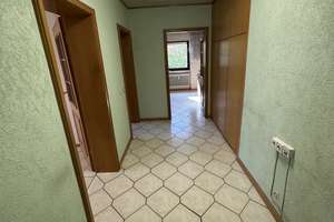 Wohnen mit Charakter: 2-Zimmer-Wohnung mit Garage, Loggia & Einbauküche in Brühl – 68782 Brühl – Vorschaubild 2