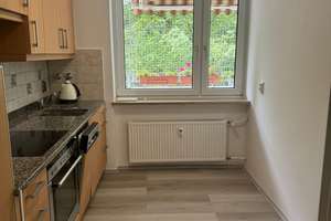 Sanierte Wohnung mit Einbauküche und zwei Balkonen : ansprechende 3-Zimmer-Wohnung in München. 
 – Albert-Schweitzer-Straße 50, 81735 Neuperlach, München – Vorschaubild 8