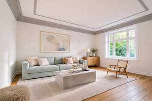 Stilvolle 4-Zimmer-Altbauwohnung mit zwei Balkonen