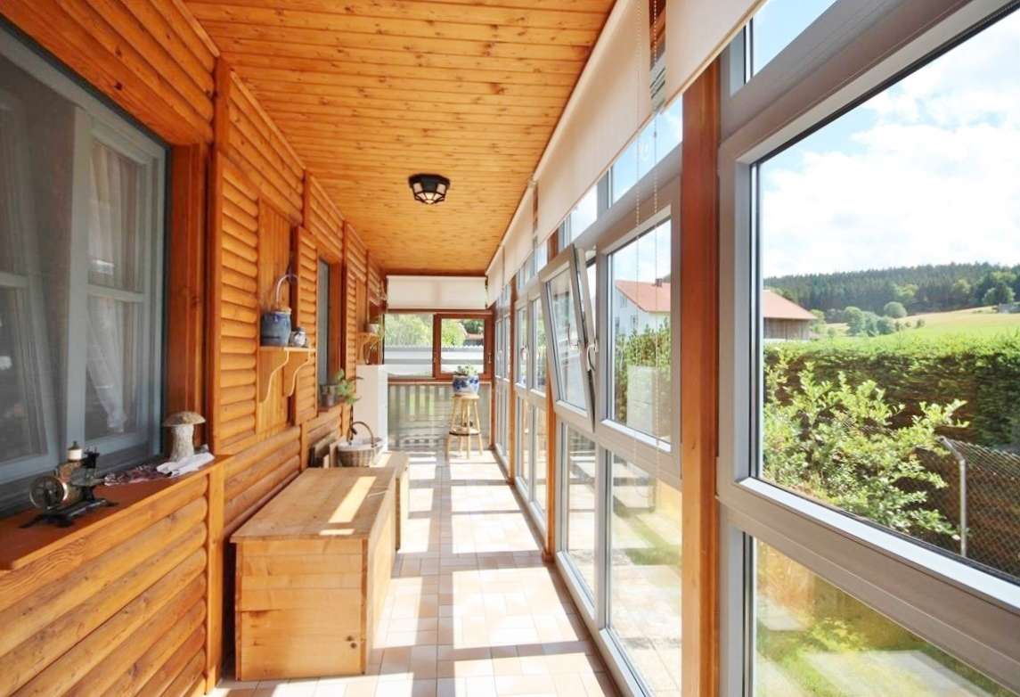 Immobilie in Hinterschmiding - "Für Menschen, die das Besondere lieben"
Liebevolles Unikat mit 2 Garagen, großzügigem Grundstück u - Bild 4