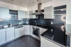 Attraktive 75 m² Wohnung – mit Einbauküche und Loggia – Die vollständige Adresse der Immobilie erhältst du vom Anbieter., 90478 Ludwigsfeld, Nürnberg – Vorschaubild 3