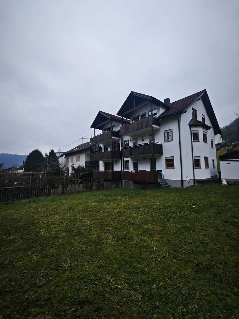 Immobilie in Kuchen - Platz für Ihre Ideen:" 4,5-Zimmer-Wohnung + Gartenanteil + Garage - seltene Gelegenheit" - Bild 1
