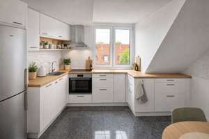 Renovierte 3-Zimmer-Dachgeschosswohnung (WG geeignet) – Einhornalle 41, 81377 Am Waldfriedhof, München – Vorschaubild 2