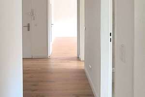 + NAHE BOTANISCHER GARTEN & BOULEVARD BERLIN + EBK + KOMFORT-BAD + BALKON-LOGGIA + TG-STELLPLATZ + – Hortensienstraße 64, 12203 Lichterfelde, Berlin – Vorschaubild 7