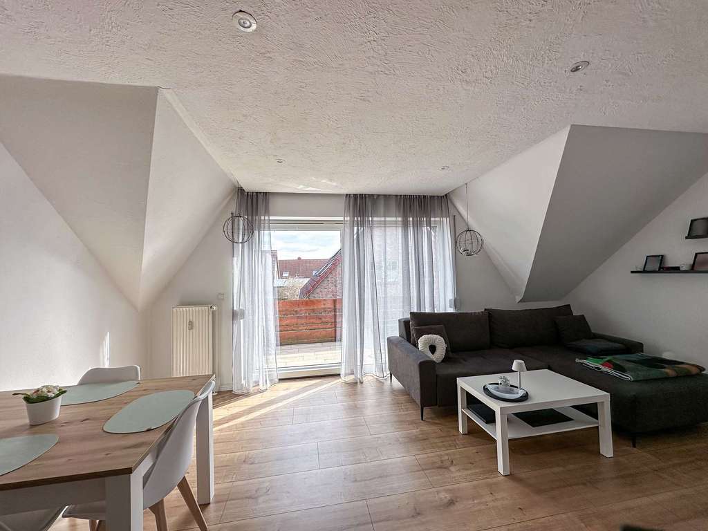 Immobilie in Schwülper - Raum zum Angekommen – helle, modernisierte Eigentumswohnung mit Balkon in beliebter Wohnlage - Bild 2