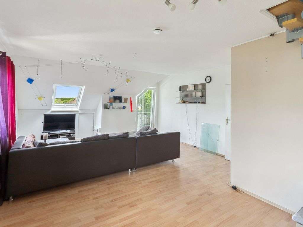 Immobilie in Wirges - Ideal für Kapitalanleger! Sehr gepflegte Dachgeschoss-Eigentumswohnung mit ausgebauten Spitzboden - Bild 3