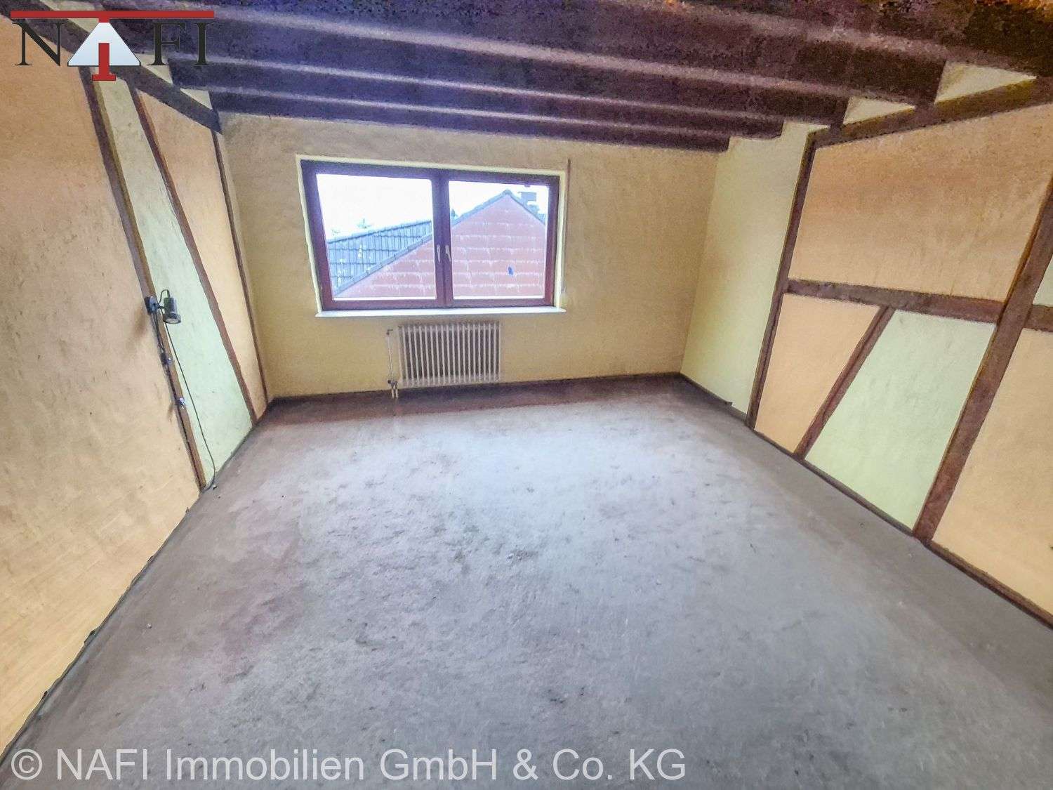 Immobilie in Uhingen - PLATZWUNDER, großzügiges Einfamilienhaus mit Einliegerwohnung und toller Aussicht - Bild 1
