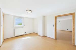 Saniertes Einfamilienhaus mit Anbau, Garage und zwei Terrassen zum individuellen Gestalten – Die vollständige Adresse der Immobilie erhältst du vom Anbieter., 65207 Naurod, Wiesbaden – Vorschaubild 11
