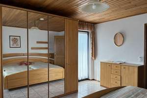 **Großzügiges Wohnhaus mit Schwimmbad und Einliegerwohnung in der Eifel** – Die vollständige Adresse der Immobilie erhältst du vom Anbieter., 54608 Bleialf – Vorschaubild 12