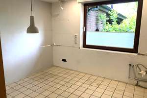 Familienplatz in Moers: einseitiges angebautes Einfamillienhaus mit großer Garage, Carport – Die vollständige Adresse der Immobilie erhältst du vom Anbieter., 47447 Vennikel, Moers – Vorschaubild 6