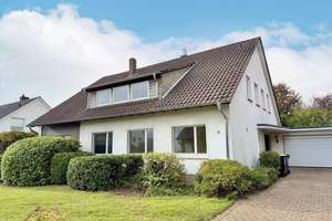 Schönes Zweifamilienhaus mit Potenzial in ruhiger Lage von Herford – Die vollständige Adresse der Immobilie erhältst du vom Anbieter., 32049 Herford – Vorschaubild 3