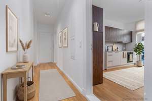 Kernsanierter 3-Zimmer-Altbau in Berlin-Köpenick: Erstbezug mit Wohnküche, Tageslichtbad und Balkon – Müggelheimer Straße 18, 12555 Köpenick, Berlin – Vorschaubild 1