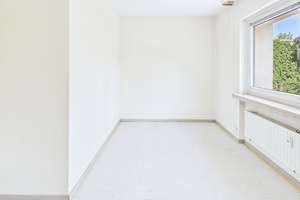 Attraktive 4-Zimmer- Wohnung mit Balkon und Garage – Die vollständige Adresse der Immobilie erhältst du vom Anbieter., 63067 Ledermuseum, Offenbach am Main – Vorschaubild 11