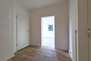 Chice Balkonwohnung mit Einbauküche im beliebten 2. OG, auf Wunsch mit Stellplatz – Maxim-Gorki-Straße 1, 9599 Freiberg – Vorschaubild 9