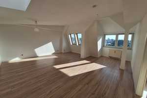 Über den Dächern der Stadt - Tolle Dachgeschosswohnung mit EBK! – Ackerstraße 18A, 39112 Magdeburg – Vorschaubild 7