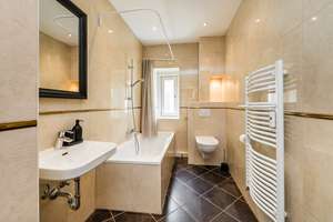 BEZUGSFREIE 3 ZIMMER ALTBAUWOHNUNG IN BESTLAGE!! – Zähringerstraße 31, 10707 Wilmersdorf, Berlin – Vorschaubild 5