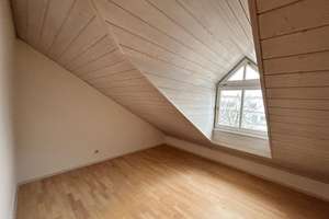 Charmantes Reihenmittelhaus mit Garten, Garage & 4 Zi. – ideal für Ihre Familie in Starnberg – Rettenberger Weg 12, 82319 Starnberg – Vorschaubild 4