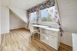 Großzügige 4-Zimmer-Wohnung mit Einbauküche & großem Balkon in Remscheid-Nord – 42857 Hölterfeld, Remscheid – Vorschaubild 6