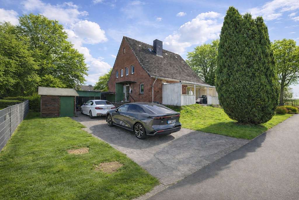 Immobilie in Altenmoor - Familienhaus mit großem Garten - Ruhe, Platz & Nähe zur Stadt - Bild 0