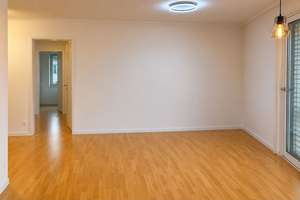 Moderne 3-Zimmer-Wohnung mit großem Balkon, 2 Bädern und TG-Einzelstellplatz in München-Lochhausen – Marianne-Hoppe-Straße 28, 81249 Lochhausen, München – Vorschaubild 2