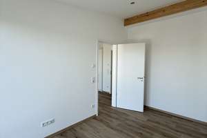 ERSTBEZUG: Exklusive 2-Zimmer Dachgeschosswohnung mit hochwertiger Einbauküche & Balkon in Mailing – Brunellenstraße 6-8, 85055 Mailing, Ingolstadt – Vorschaubild 13