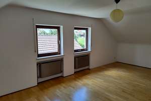 Haus mit großem Garten und Photovoltaik mit zwei Garagen – Lauf a.d. Pegnitz/Günthersbühl – Die vollständige Adresse der Immobilie erhältst du vom Anbieter., 91207 Lauf an der Pegnitz – Vorschaubild 19