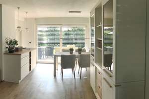 Neubau-Feeling am Roten Hügel: Traum-DHH mit Gourmetküche, XL-Terrasse & Garten, Garage – Die vollständige Adresse der Immobilie erhältst du vom Anbieter., 95445 Roter Hügel, Bayreuth – Vorschaubild 2