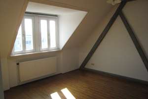 von privat: Schicke Studiowohnung in gepflegtem Altbau,  ideal für Studenten