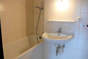 Gut geschnittene 3-Zimmerwohnung mit zwei Balkonen und Fernblick in Bonn-Poppelsdorf! – Die vollständige Adresse der Immobilie erhältst du vom Anbieter., 53115 Poppelsdorf, Bonn – Vorschaubild 7