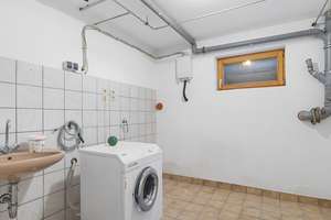 Umgeben von einem Biotop: Einfamilienhaus mit Einliegerwohnung in ruhiger und zentrale Lage – Die vollständige Adresse der Immobilie erhältst du vom Anbieter., 85051 Südwest, Ingolstadt – Vorschaubild 37