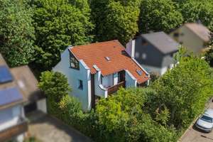 Stadtnah und direkt am Park! Familienheim mit spannender Architektur, 7 Zimmern und Garten – Die vollständige Adresse der Immobilie erhältst du vom Anbieter., 93051 Großprüfening-Dechbetten-Königswiesen, Regensburg – Vorschaubild 2