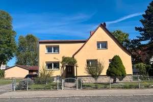 Einfamilienhaus+Anliegerwohnung/Mehrgenerationenhaus