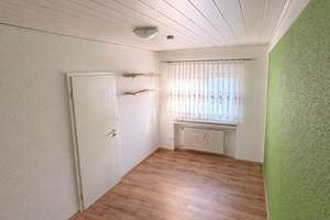Gepflegtes Reihenmittelhaus mit 4 Zimmern in Köln-Eil – Die vollständige Adresse der Immobilie erhältst du vom Anbieter., 51145 Eil, Köln – Vorschaubild 5