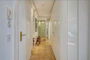 Möbliert: Lichtdurchflutete Dachterrassenwohnung mit Galerie – Die vollständige Adresse der Immobilie erhältst du vom Anbieter., 81545 Harlaching, München – Vorschaubild 19