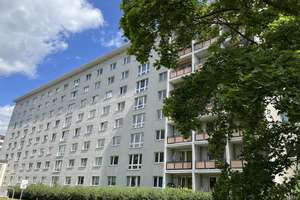 Geräumige 2-Raum-Wohnung nahe Theaterplatz – Straße der Nationen 30, 9111 Zentrum, Chemnitz – Vorschaubild 1