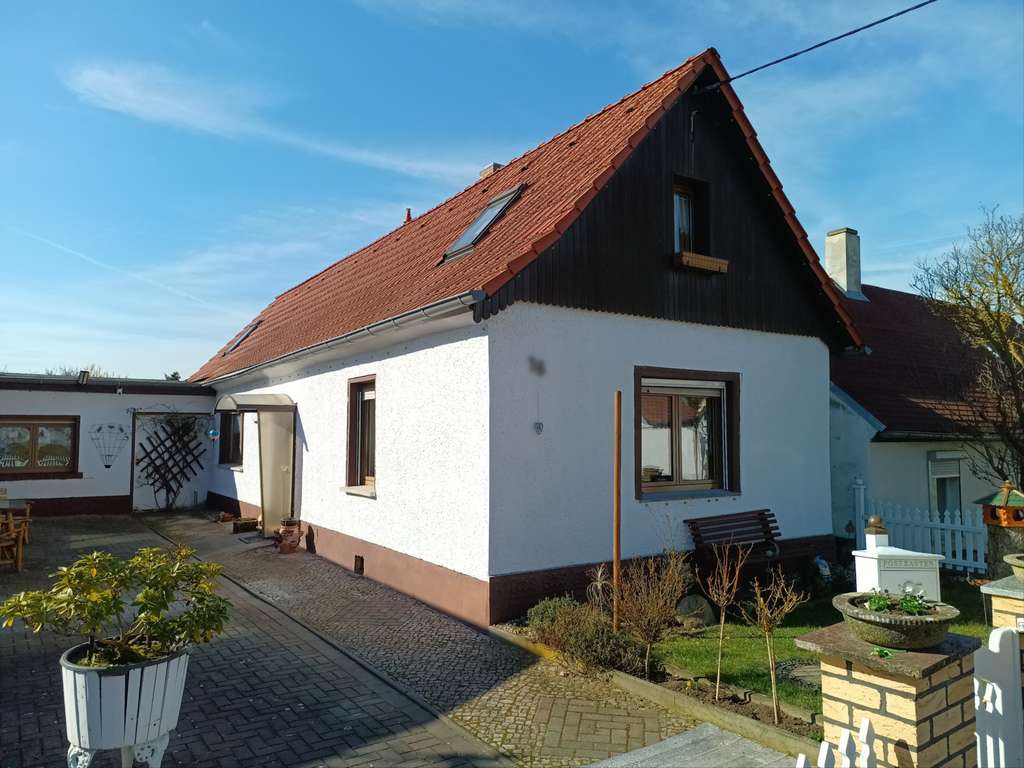 Immobilie in Könnern - Einfamilienhaus in ruhiger Lage - Bild 1