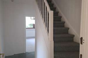 Familienfreundliches 4-ZKB-Haus mit Balkon/Terrasse, Einbauküche & Gäste-WC – Herbsteinerstraße 30, 13435 Wittenau, Berlin – Vorschaubild 7
