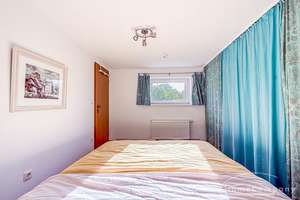 21668 HomeCompany Dresden Möbliert/Furnished  3-Zimmer Apartment / Haus mit Gartennutzung in Dres... – Die vollständige Adresse der Immobilie erhältst du vom Anbieter., 1326 Bühlau/Weißer Hirsch, Dresden – Vorschaubild 40
