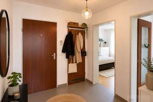 Attraktive Kapitalanlage – Vermietete 2-Zimmer-Dachgeschosswohnung mit Loggia – 79114 Haslach-Haid, Freiburg im Breisgau – Vorschaubild 3