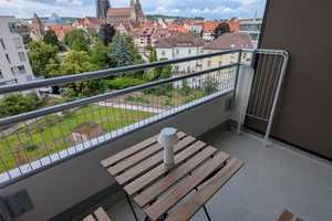 Möblierte 1-Zimmer-Wohnung mit Münsterblick direkt an der Donau - All-Inclusive - TG-Stellplatz inkl – Krankenhausstraße 1, 89231 Neu-Ulm (Kreis) – Vorschaubild 1