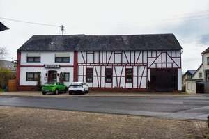 Gemütliches Gasthaus mit Tradition – Wohnen und Arbeiten unter einem Dach