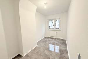 Modernisiert & vermietet – Attraktive 2,5-Zimmer-Wohnung in Tempelhof