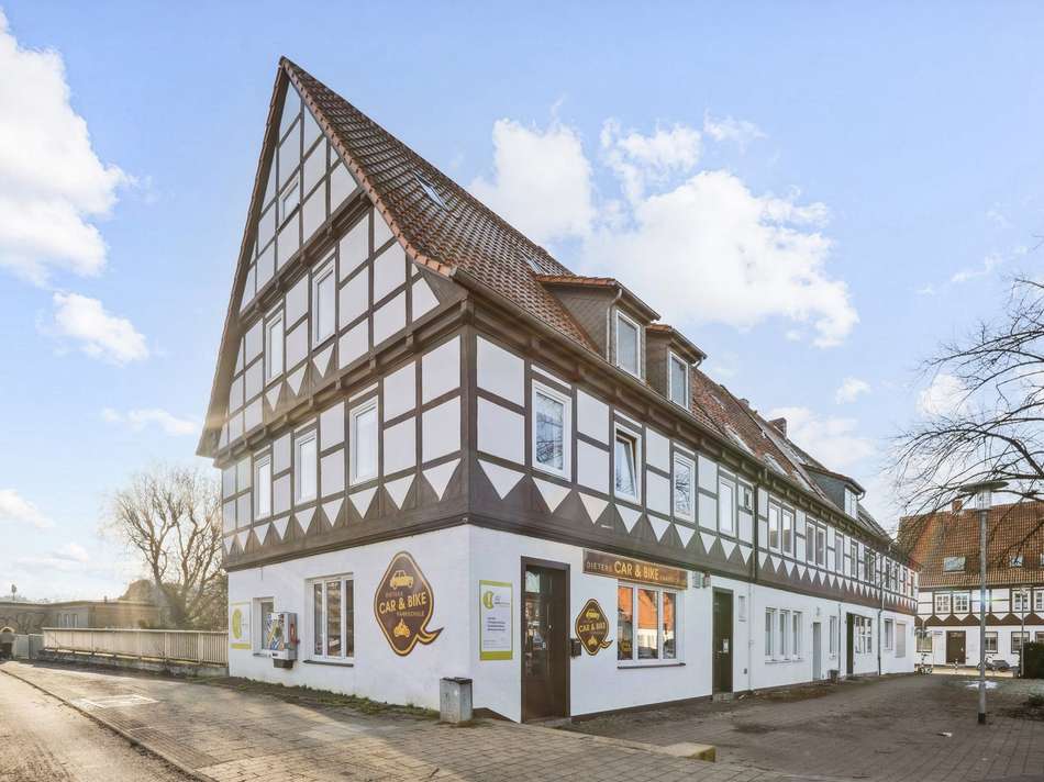 Außenansicht - Straßenseite