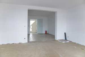 Charmantes Reihenmittelhaus in Nürnberg-Großgründlach: Einbauküche, Garage, ruhige Lage. – Bad Brückenauer Straße 24b, 90427 Nürnberg – Vorschaubild 9