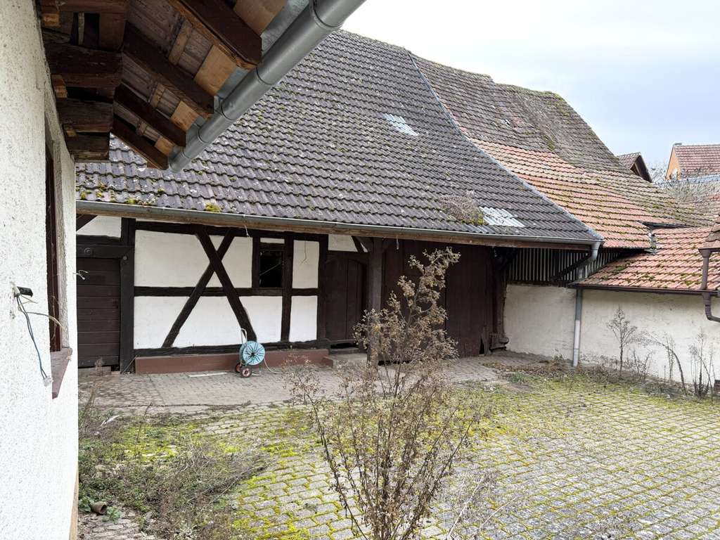 Immobilie in Müllheim - Historisches Einfamilienhaus mit Scheune und Baugenehmigung - Bild 3