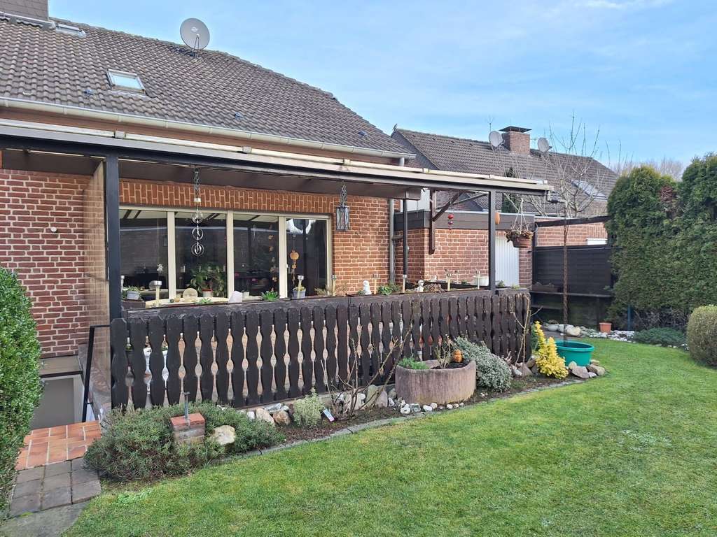 Immobilie in Bedburg-Hau - Großzügige Doppelhaushälfte in ruhiger Lage von Bedburg-Hau Qualburg - Bild 1