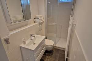 Exklusives Penthouse mit Galerie & City-Blick  in Berlin-Schöneberg – Die vollständige Adresse der Immobilie erhältst du vom Anbieter., 10827 Schöneberg, Berlin – Vorschaubild 12