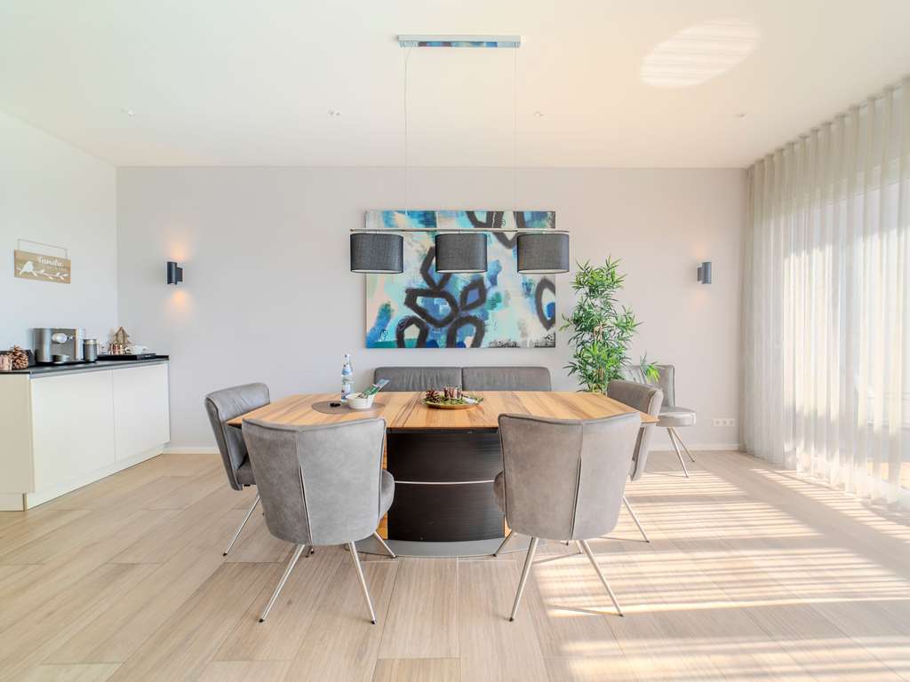 Immobilie in Grafenhausen - Exklusives Panorama-Apartment - Bild 1