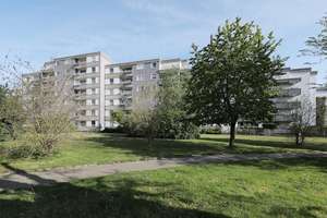 Helle und geräumige Wohnung // 3.OG , Rechts – 38444 Westhagen, Wolfsburg – Vorschaubild 2