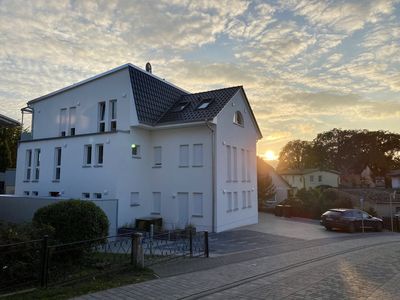 Neuwertige Design-Ferienwohnung mit Terrasse und Stellplatz in Zinnowitz